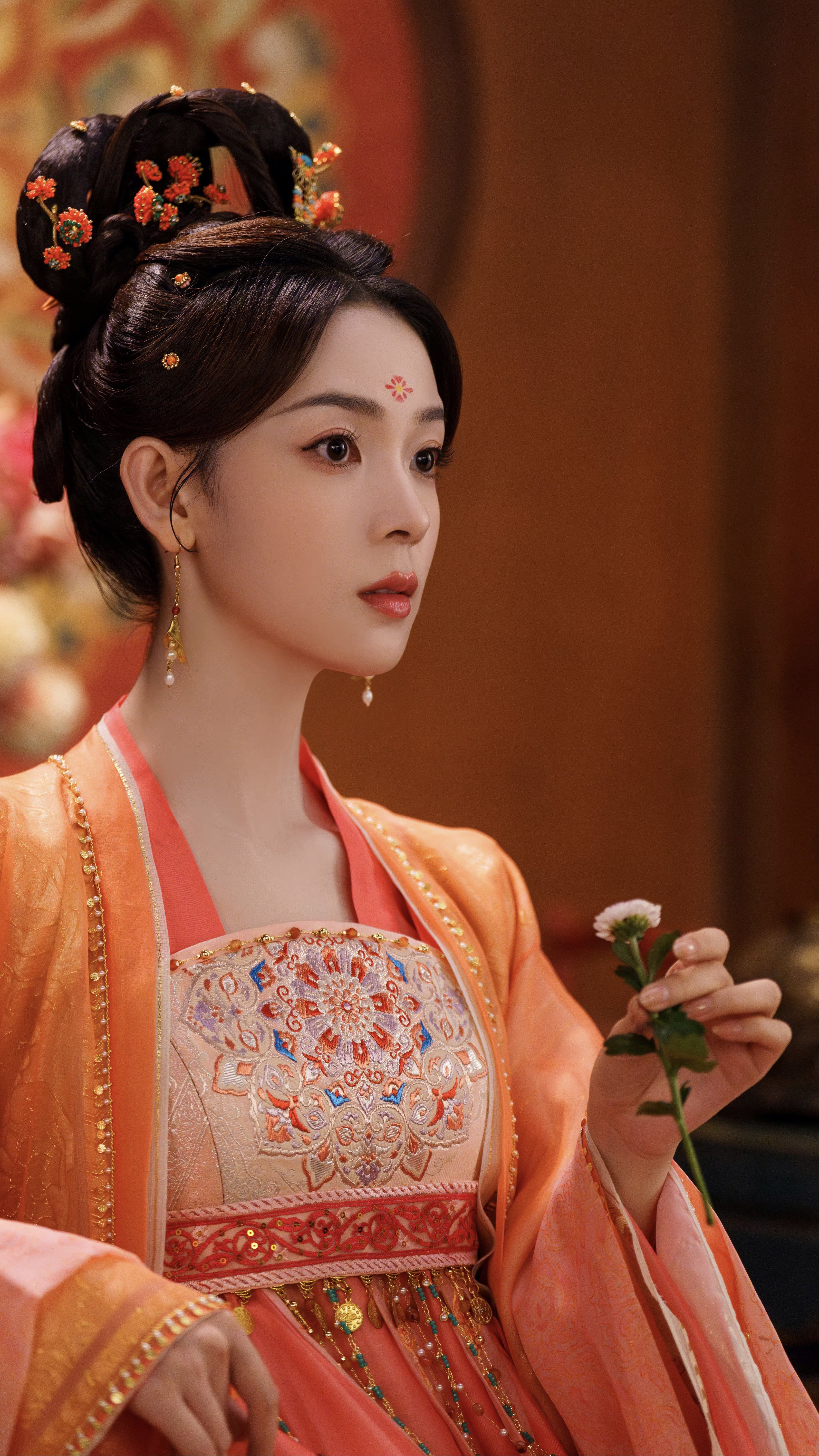 Dominating Hanfu Fashion:The Allure of Cold Elegance and High Aesthetics Dominating Hanfu Fashion:The Allure of Cold Elegance and High Aesthetics