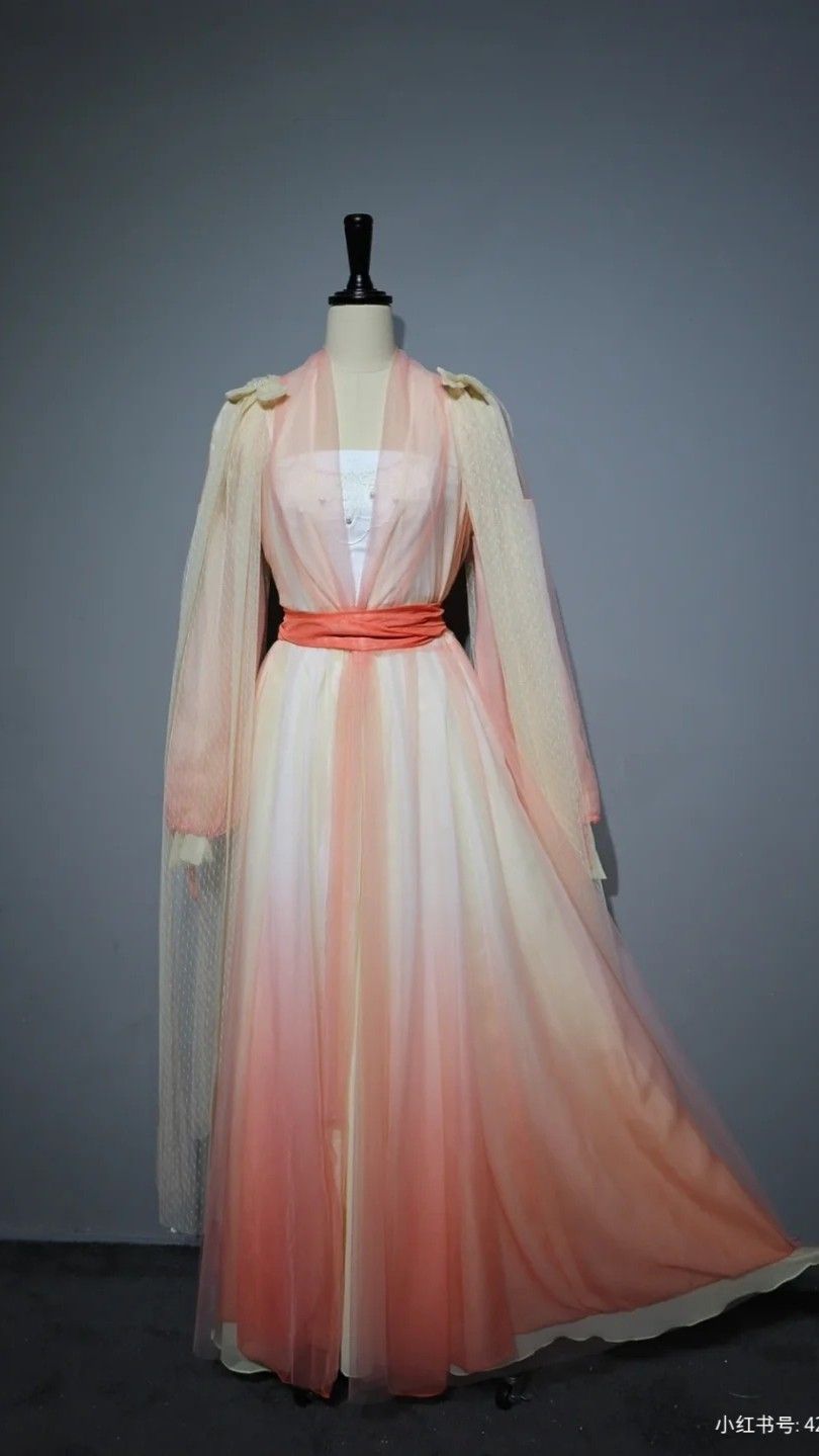 Elegance in Traditional Chinese Fashion:The Allure of Hanfu,Cheongsam,and Tangzhuang in Summer Elegance in Traditional Chinese Fashion:The Allure of Hanfu,Cheongsam,and Tangzhuang in Summer