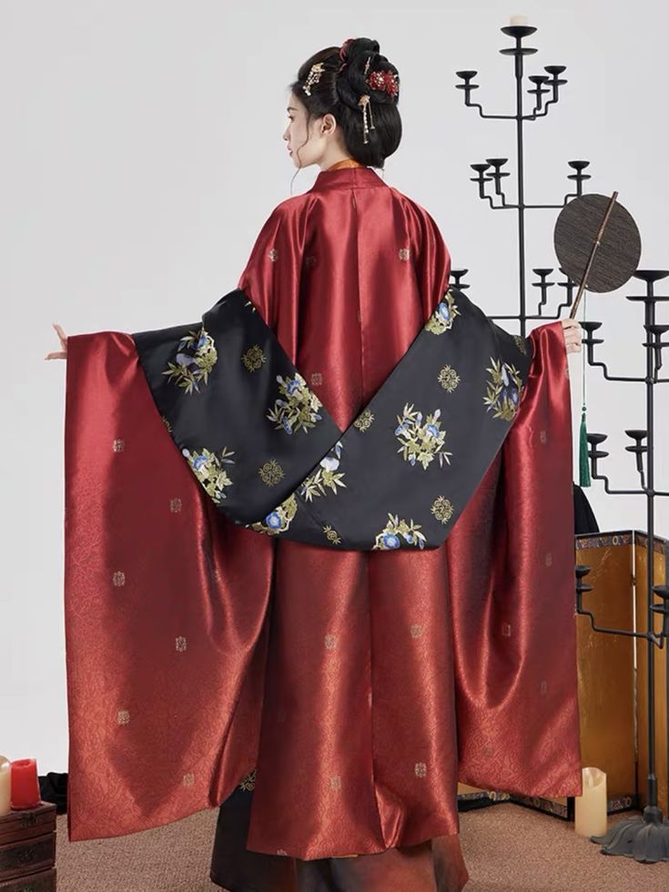The Splendor of Hanfu Hairstyles:A Guide to Traditional Hair Buns and Headwear for Little Girls The Splendor of Hanfu Hairstyles:A Guide to Traditional Hair Buns and Headwear for Little Girls