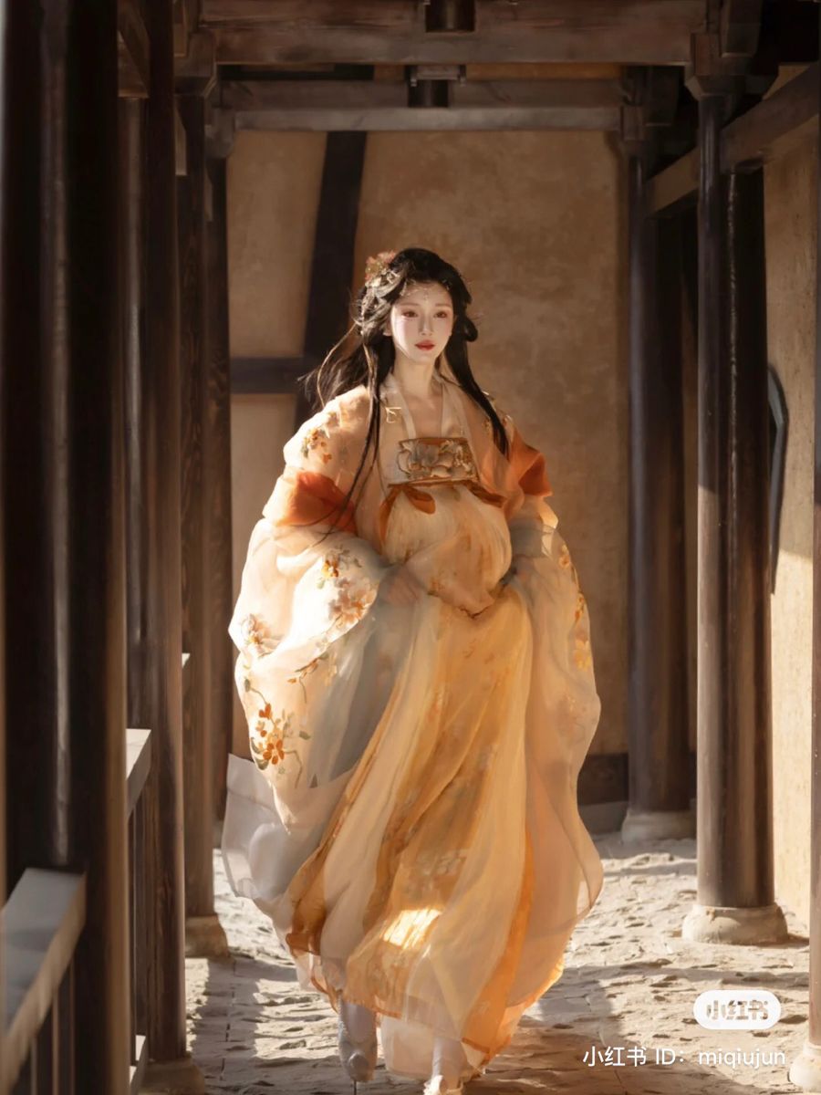 The Complete Guide to Hanfu Hair Combs and Accessories The Complete Guide to Hanfu Hair Combs and Accessories