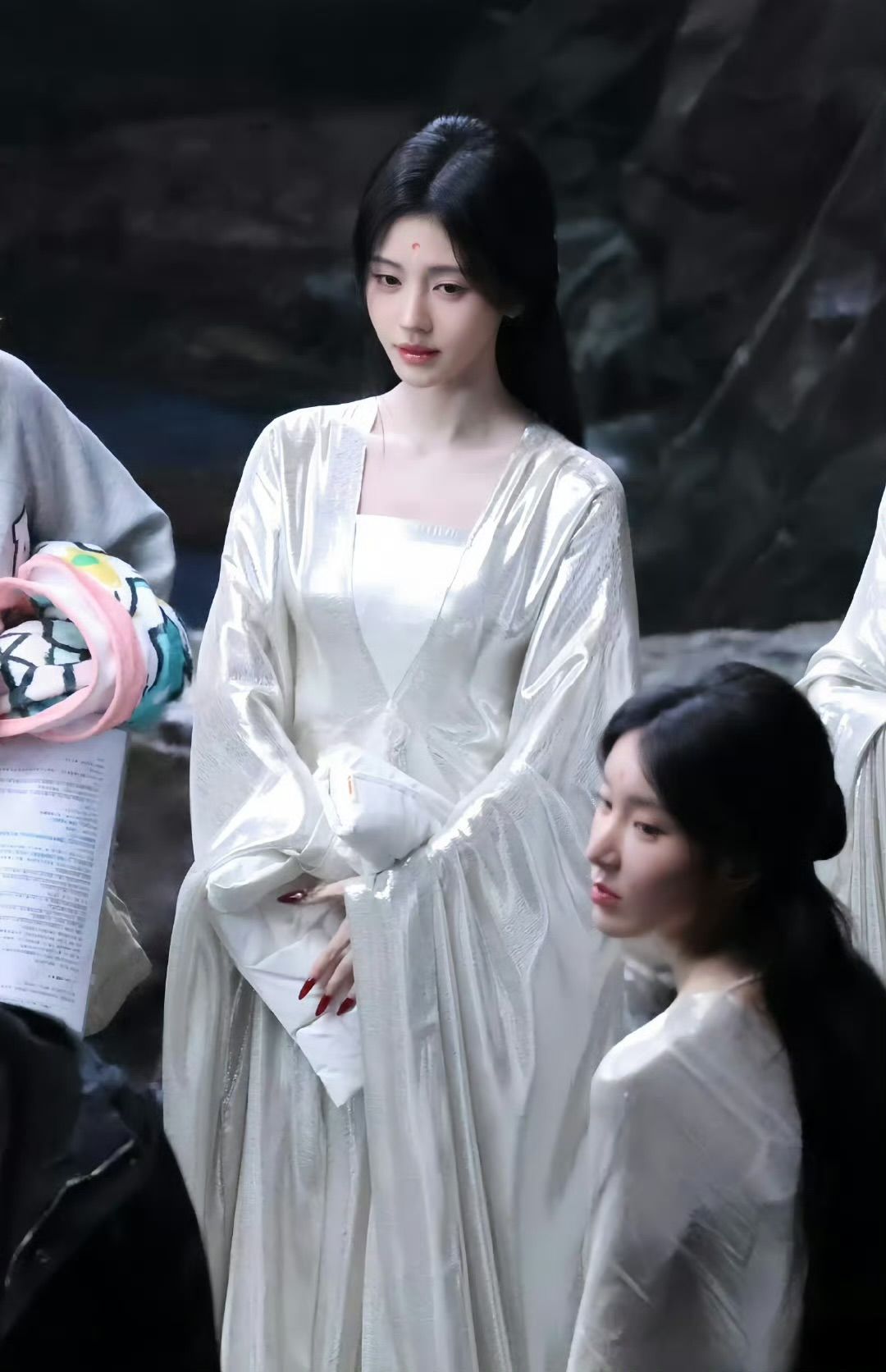 Elevating the Elegance of Ming-Style Hanfu Shoes:A Look into Height Enhancement Techniques Elevating the Elegance of Ming-Style Hanfu Shoes:A Look into Height Enhancement Techniques