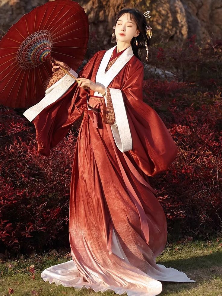 The Splendor of Traditional Chinese Hair Ornament:The Flower-Inlaid Hairpin and its Woven Charm The Splendor of Traditional Chinese Hair Ornament:The Flower-Inlaid Hairpin and its Woven Charm
