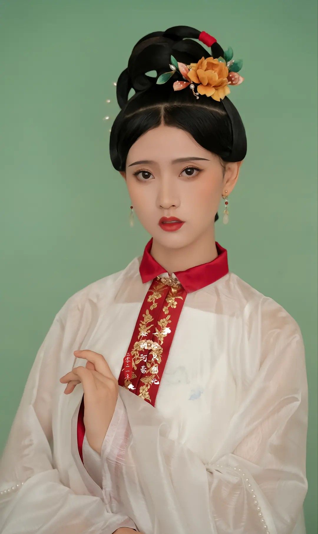 Winter Girls Hanfu New Years Visit Robe with Hooded Cape Winter Girls Hanfu New Years Visit Robe with Hooded Cape