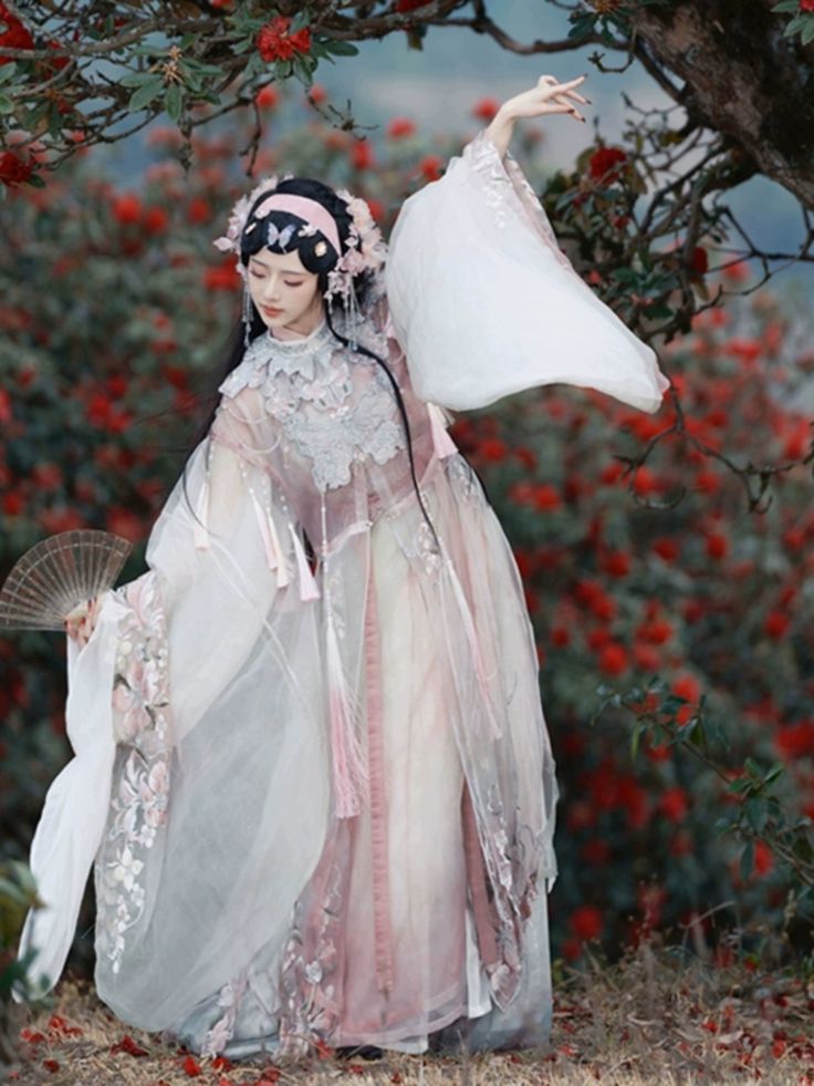 The Splendor of Traditional Chinese Hair Styles:Hanfu Hair Buns and Accessories The Splendor of Traditional Chinese Hair Styles:Hanfu Hair Buns and Accessories