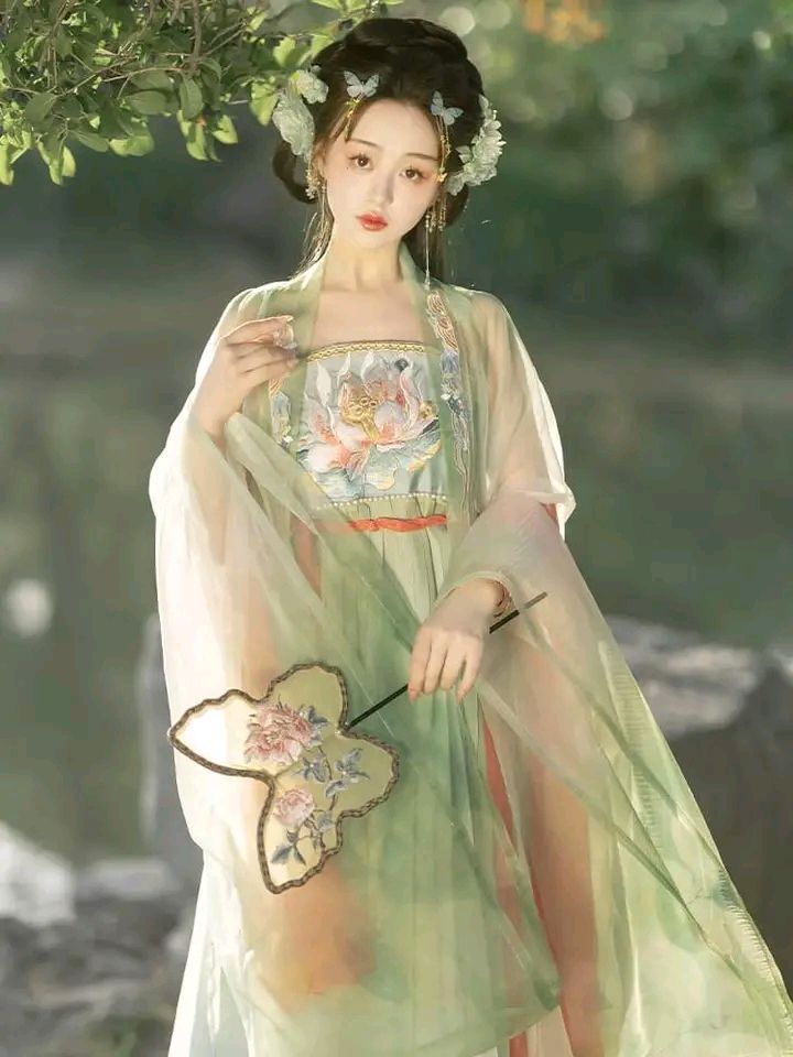 Baiwuxi Cheongsam:A Traditional Elegance in Modern Fashion Baiwuxi Cheongsam:A Traditional Elegance in Modern Fashion