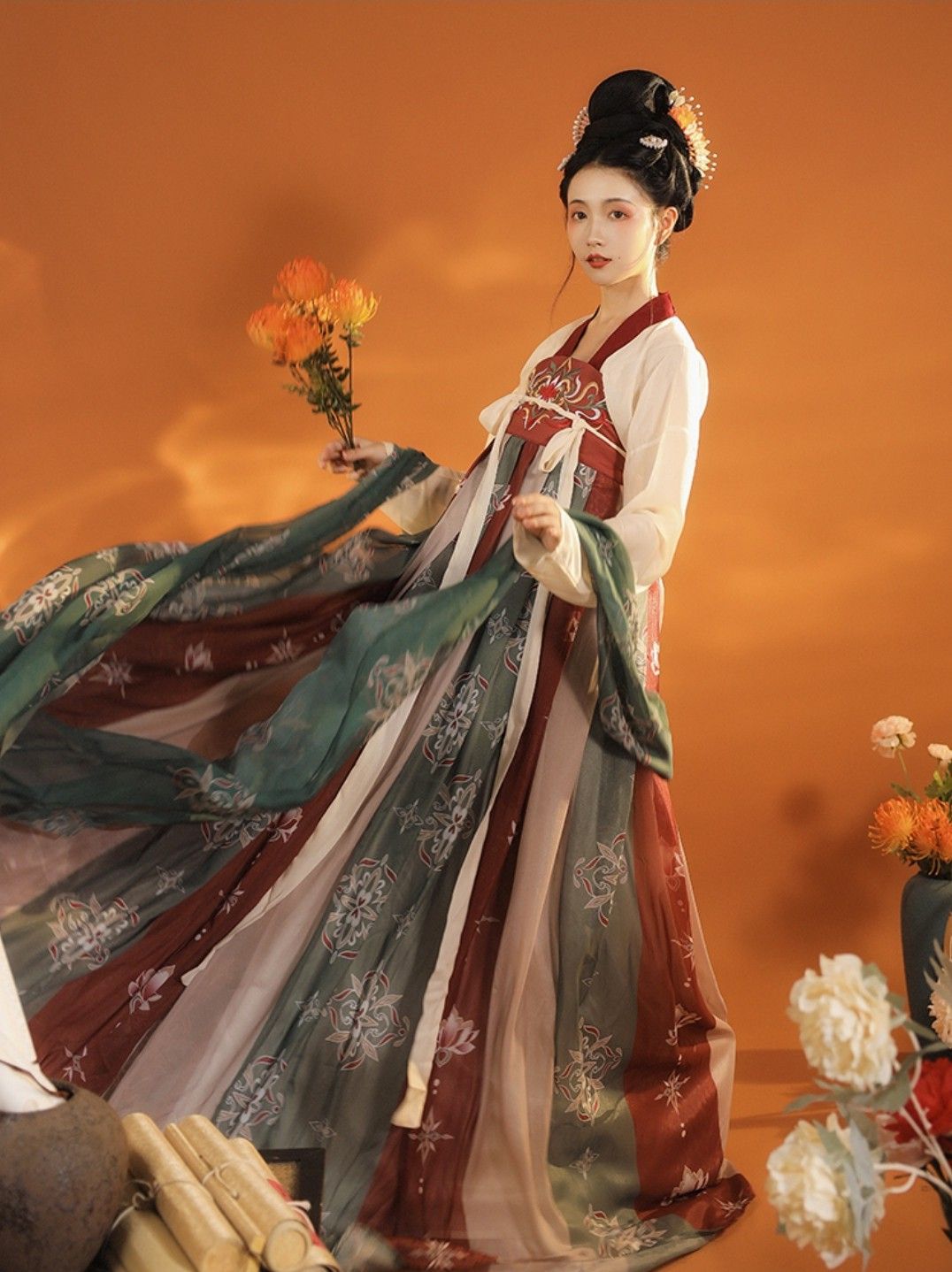 The Splendor of Princess Yaoyao in Hanfu Fashion The Splendor of Princess Yaoyao in Hanfu Fashion