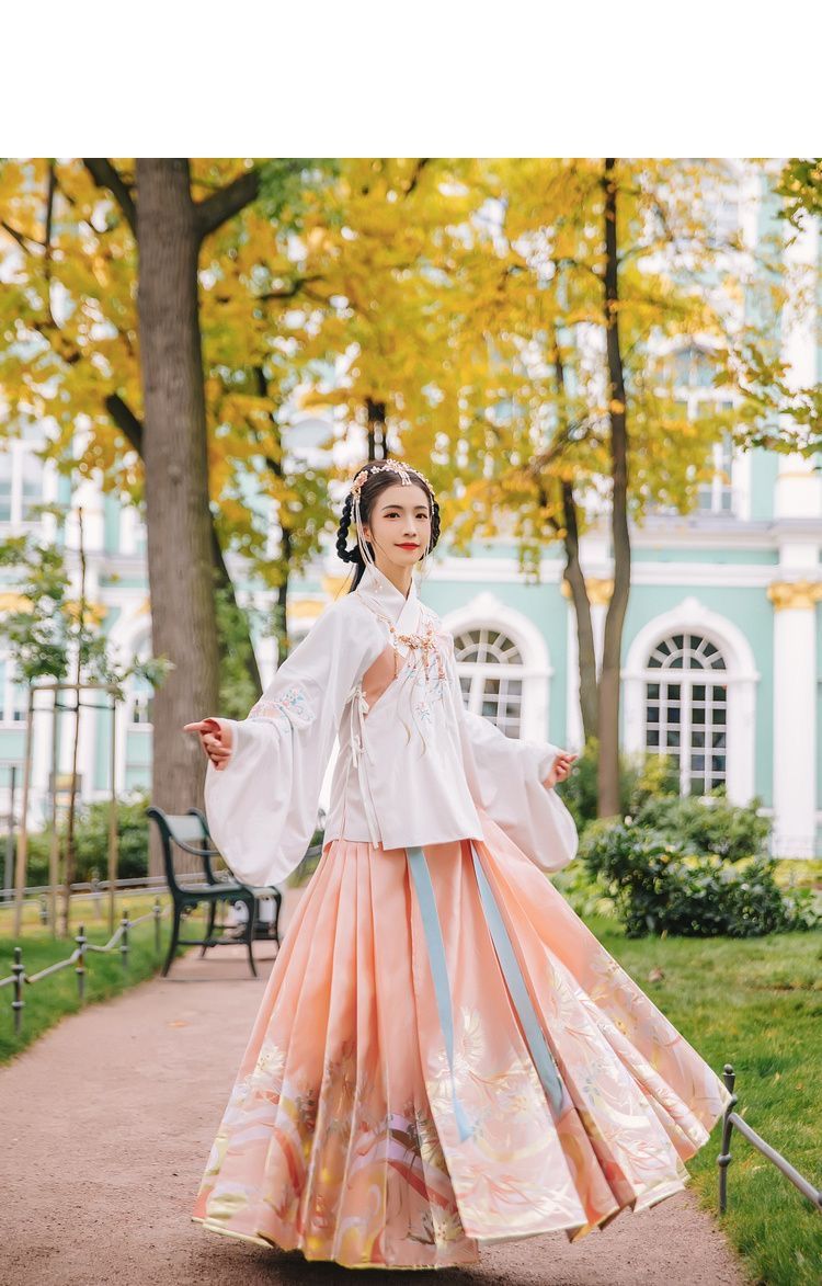 Embracing Traditional Elegance:Original Childrens Hanfu Fashion Embracing Traditional Elegance:Original Childrens Hanfu Fashion