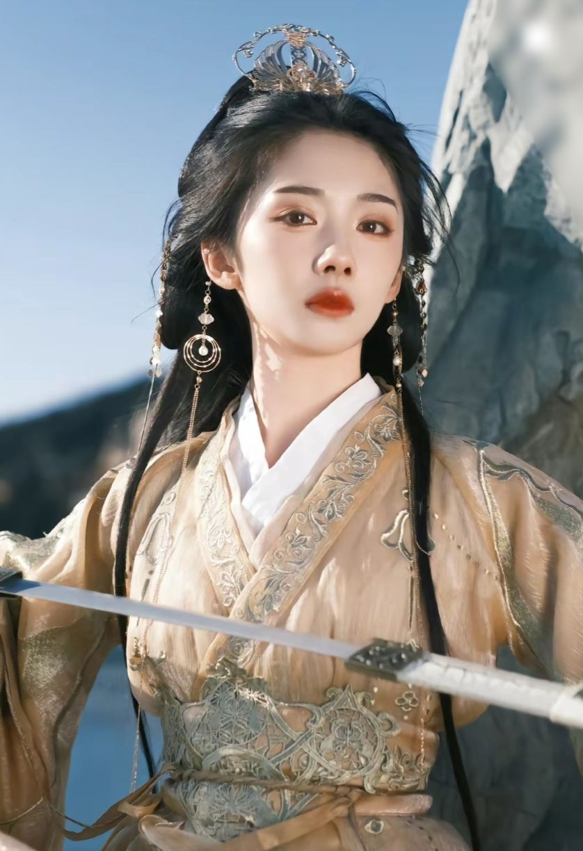 Vintage-Inspired Qipao Dress:A Summer Fusion of Traditional Chinese Style and Modern Elegance