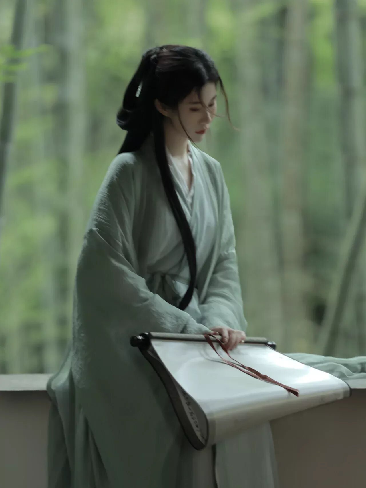 The Journey of a Girls Love for Hanfu in Her Tenth Year:A Story of a Hanfu Group The Journey of a Girls Love for Hanfu in Her Tenth Year:A Story of a Hanfu Group