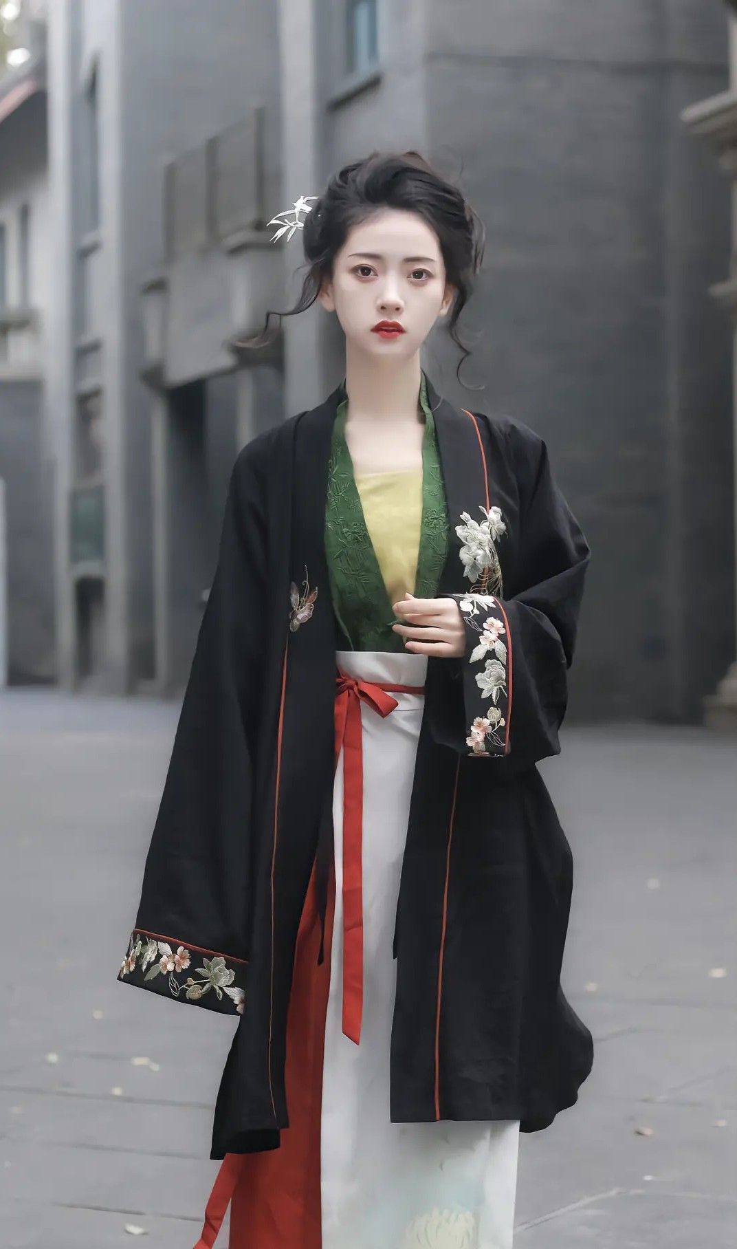 Elegance and Emotions in Traditional Chinese Cheongsam:The Story of Tianchuo Qipao Elegance and Emotions in Traditional Chinese Cheongsam:The Story of Tianchuo Qipao