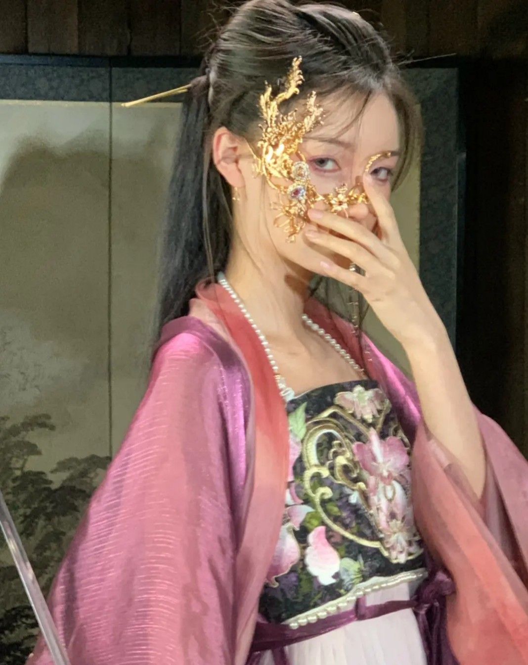 The Revival of Hanfu:Young Female Students Embracing Ancient Chinese Costume The Revival of Hanfu:Young Female Students Embracing Ancient Chinese Costume