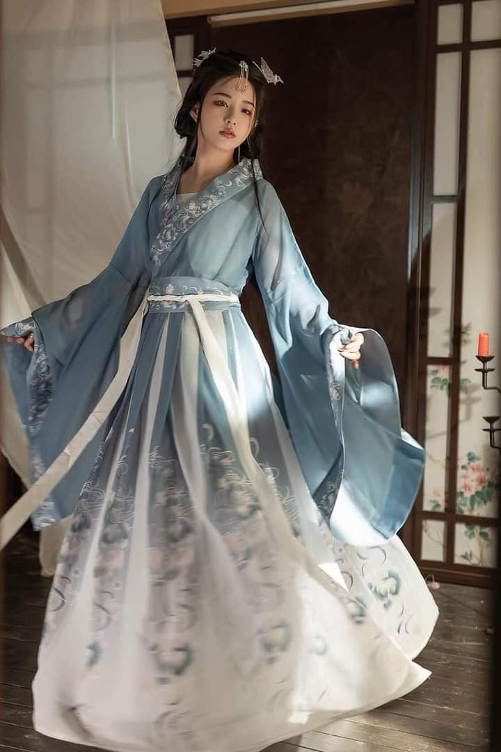 Embracing Traditional Elegance:Sitings Qipao Evolution Embracing Traditional Elegance:Sitings Qipao Evolution