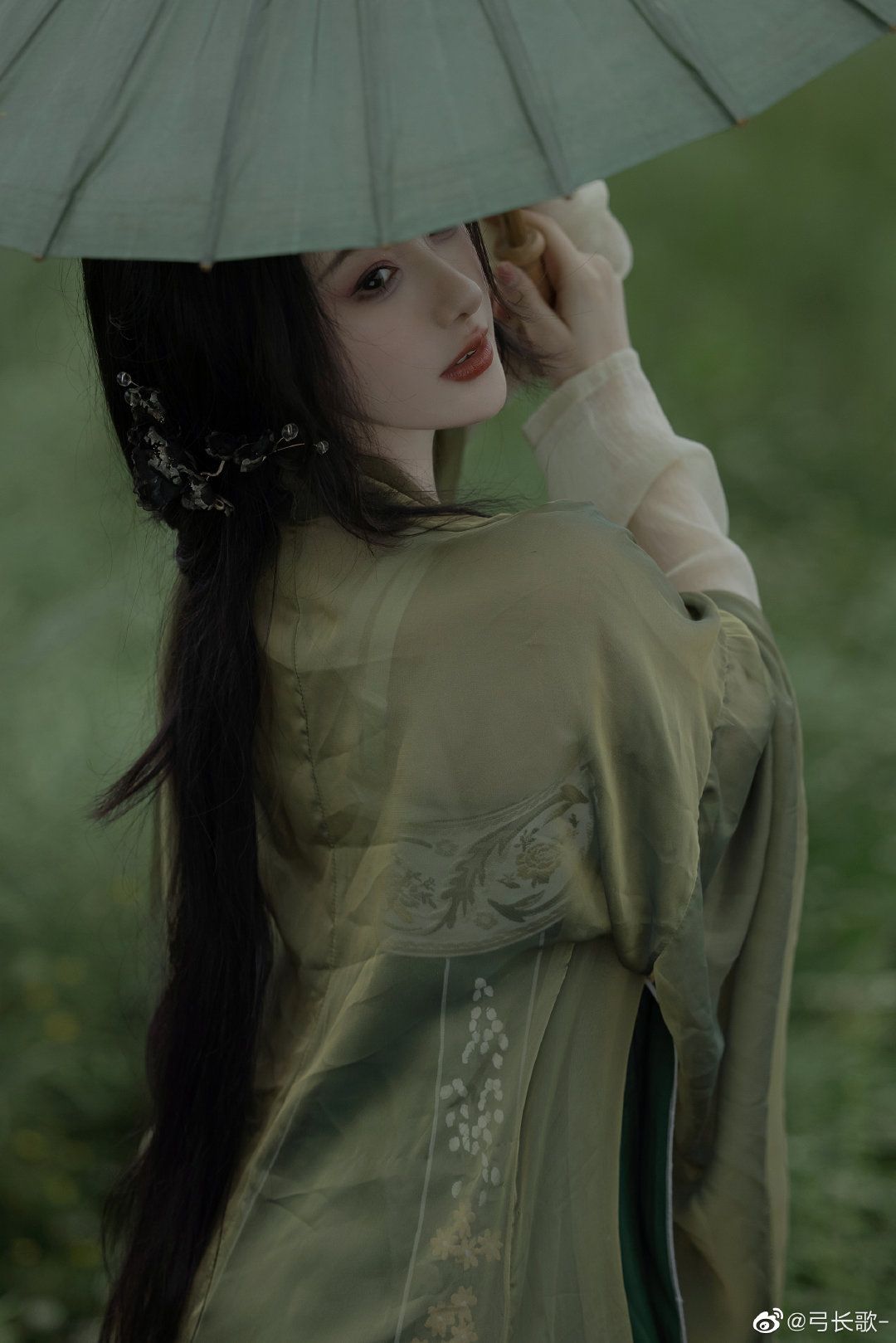 The Rise of the Large V-neck Cheongsam:A Fashionable Journey Through Traditional Elegance The Rise of the Large V-neck Cheongsam:A Fashionable Journey Through Traditional Elegance