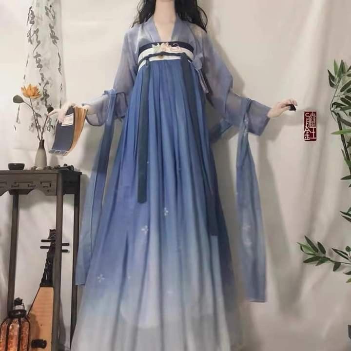Hanfu Splendor:Exploring the Essence of Yuncui Tower Hanfu Splendor:Exploring the Essence of Yuncui Tower