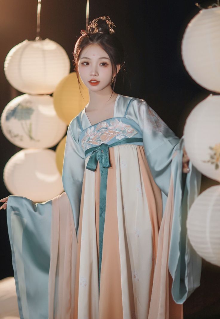 The Enchanting Allure of Ling Ers Hanfu Fashion The Enchanting Allure of Ling Ers Hanfu Fashion