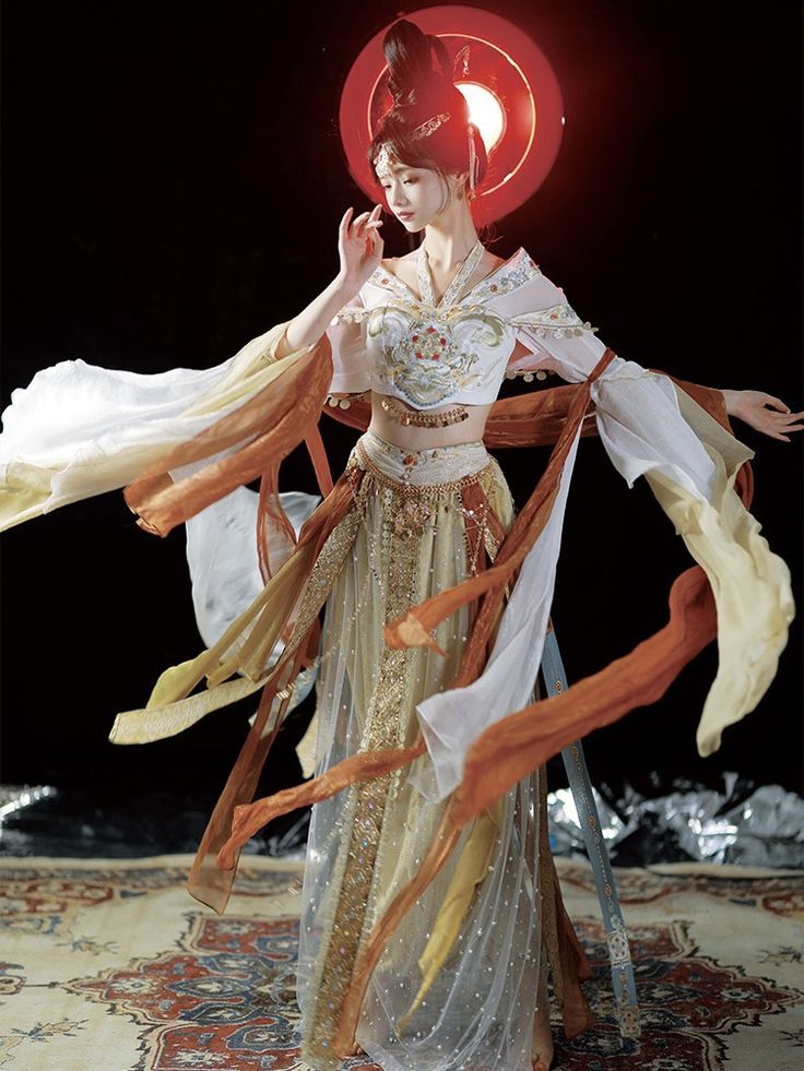 Creating the Perfect Hanfu Hairstyle with Styling Spray Creating the Perfect Hanfu Hairstyle with Styling Spray