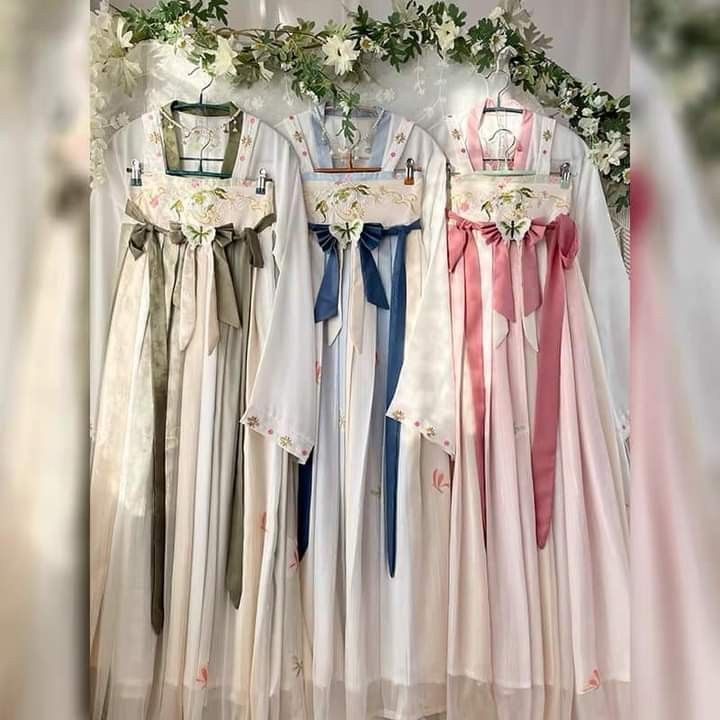 Winter Hanfu Fashion for an 11-Year-Old Girl:A Cultural Journey Winter Hanfu Fashion for an 11-Year-Old Girl:A Cultural Journey