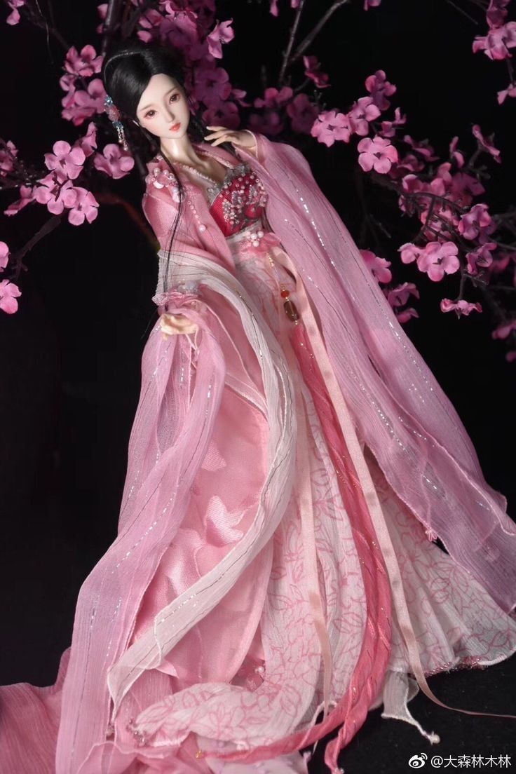 The Elegance of a Ladys Horseface Skirt and Blouse The Elegance of a Ladys Horseface Skirt and Blouse