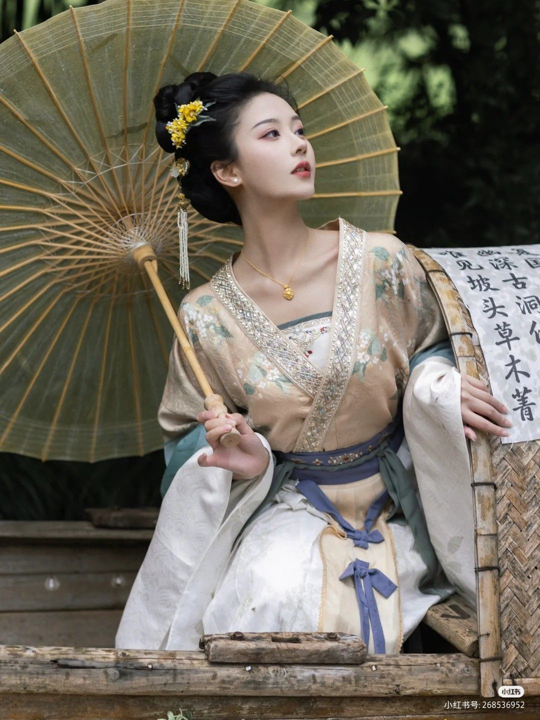 Original Hanfu Fashion in the North of Luohe:A Cultural Journey Original Hanfu Fashion in the North of Luohe:A Cultural Journey