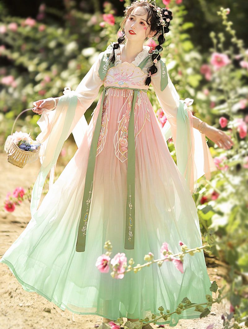 Winter Hanfu Scarf for Little Girls:A Guide to Traditional Warmth and Style Winter Hanfu Scarf for Little Girls:A Guide to Traditional Warmth and Style