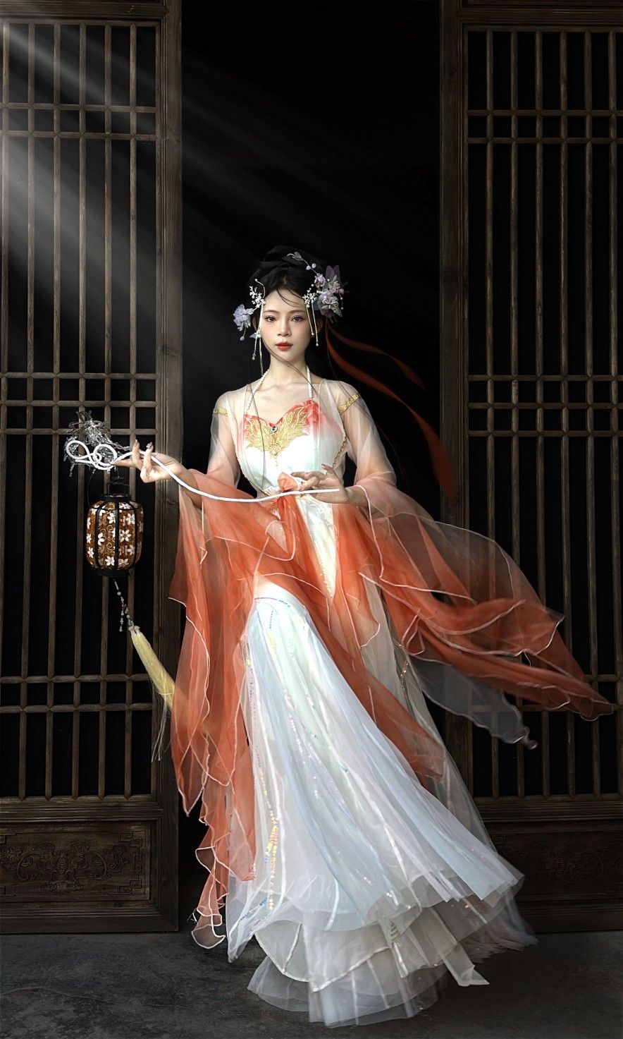 Embracing Modernity in a Cheongsam:The Evolution of Chinese Traditional Fashion Embracing Modernity in a Cheongsam:The Evolution of Chinese Traditional Fashion