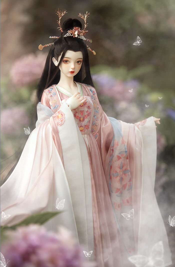 Charming in a Compact Size:The Allure of Petite Cheongsam Charming in a Compact Size:The Allure of Petite Cheongsam