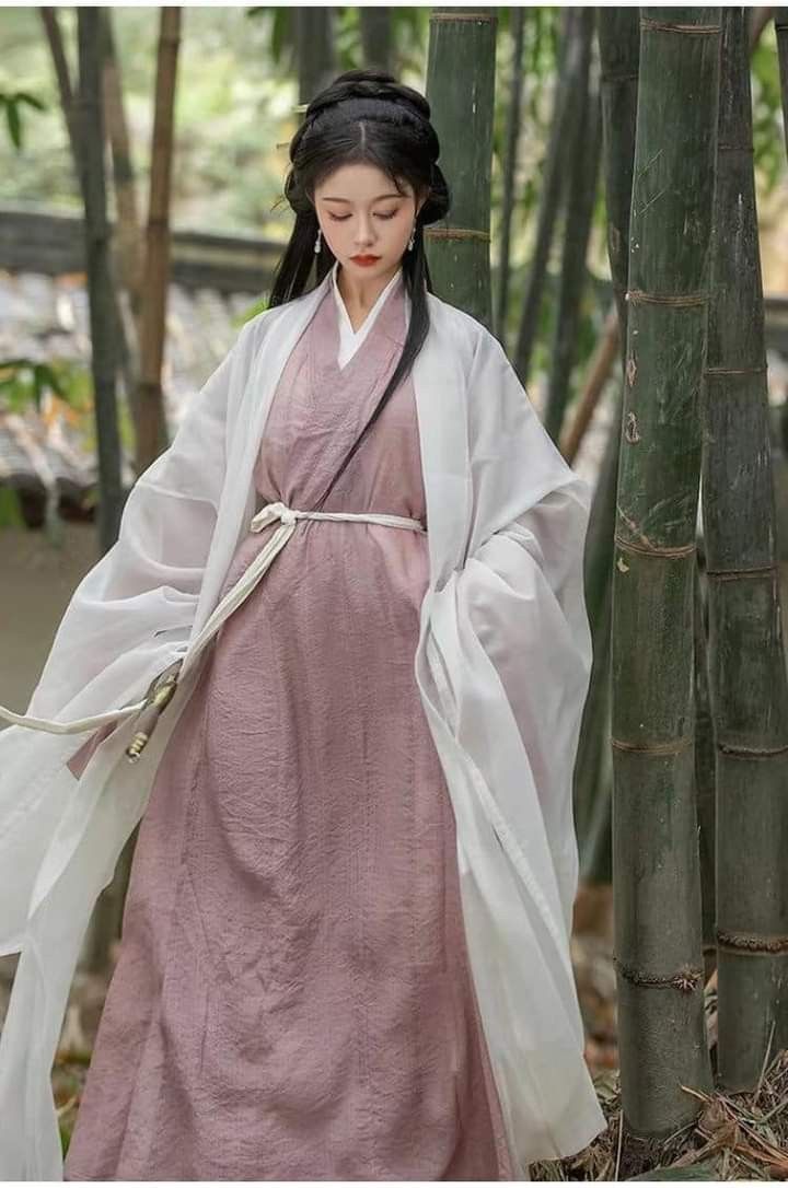 Authentic Vietnamese Cheongsam:A Closer Look into its Origin and Essence Authentic Vietnamese Cheongsam:A Closer Look into its Origin and Essence