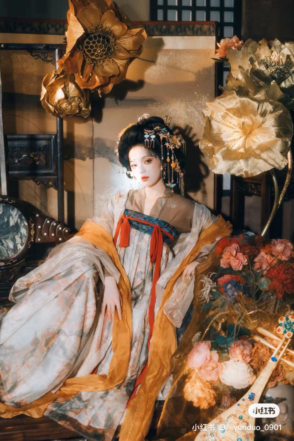Elementary Schoolgirl in Hanfu Fashion:A Sixth-Grade Journey into Traditional Chinese Attire Elementary Schoolgirl in Hanfu Fashion:A Sixth-Grade Journey into Traditional Chinese Attire