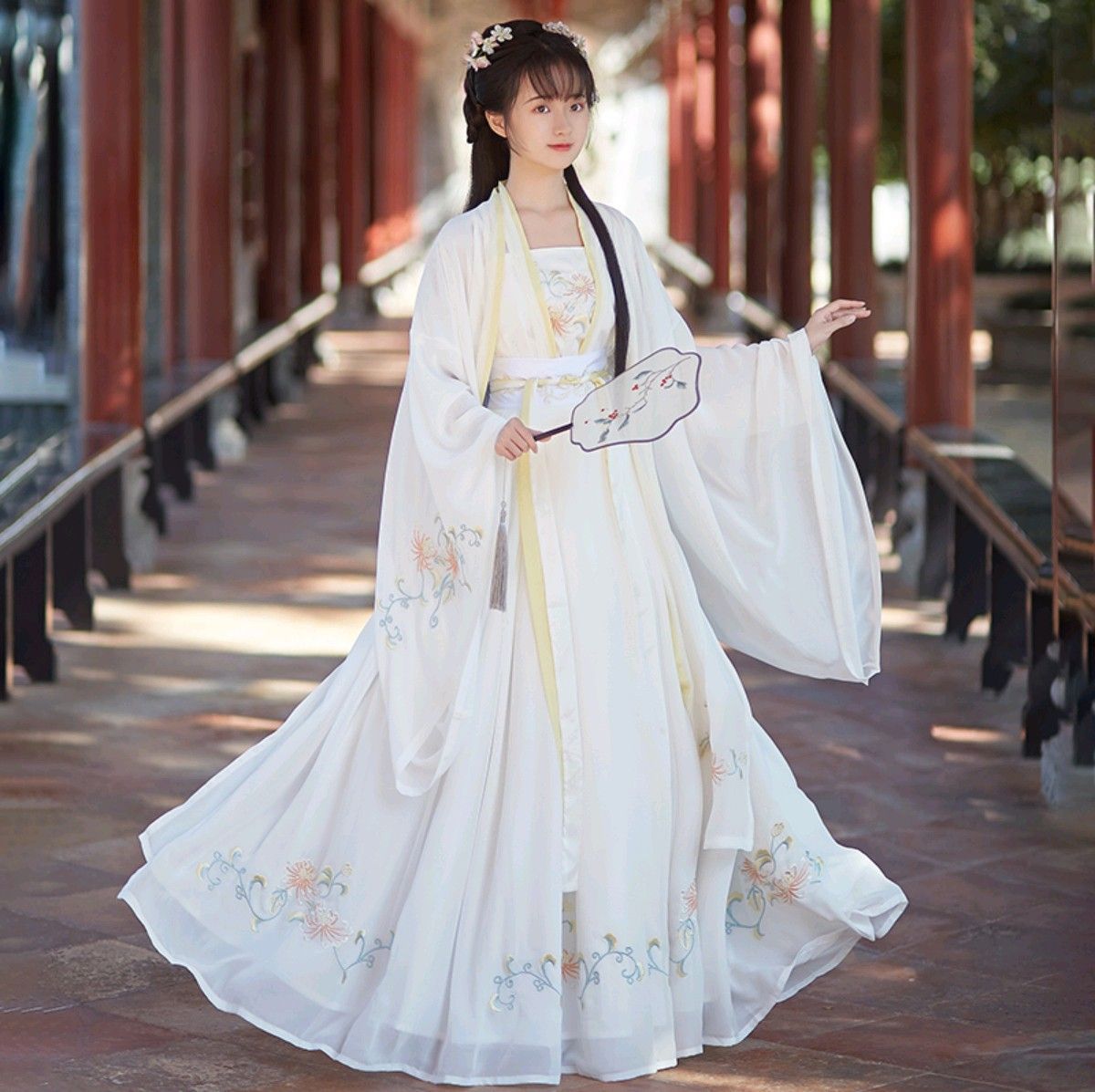 The Art of Pairing Cheongsam Shoes:A Guide to Traditional Elegance The Art of Pairing Cheongsam Shoes:A Guide to Traditional Elegance
