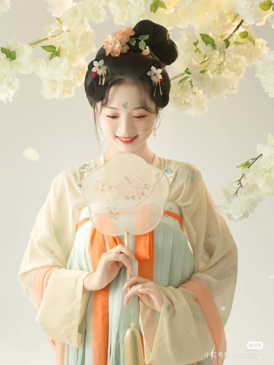 The Charm of Cheongsam-Inspired Short-Sleeve Blouses with Collar Necks The Charm of Cheongsam-Inspired Short-Sleeve Blouses with Collar Necks