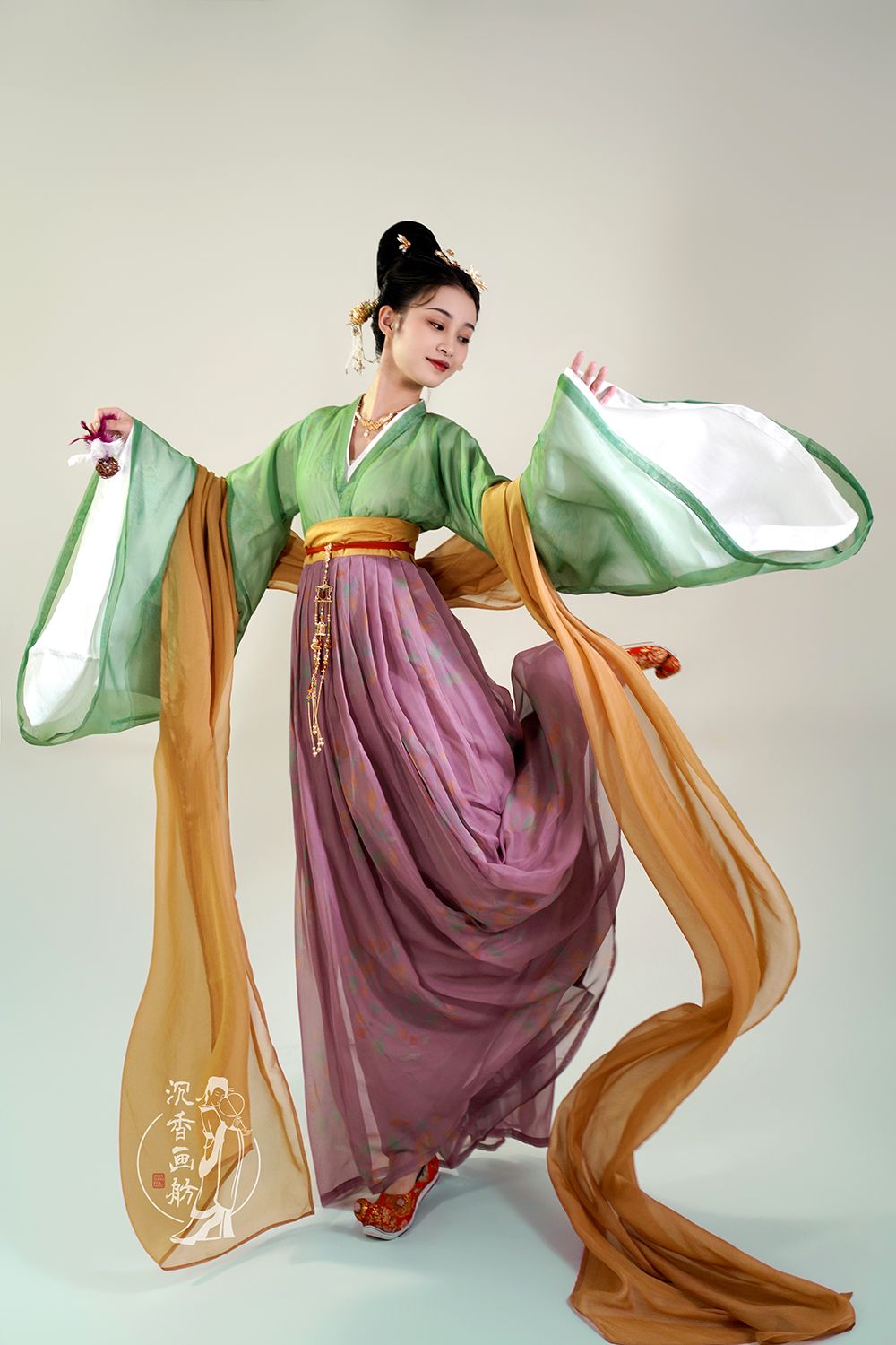 Elegant Toast:The Rise of Plus-Size Mandarin Horseface Skirt