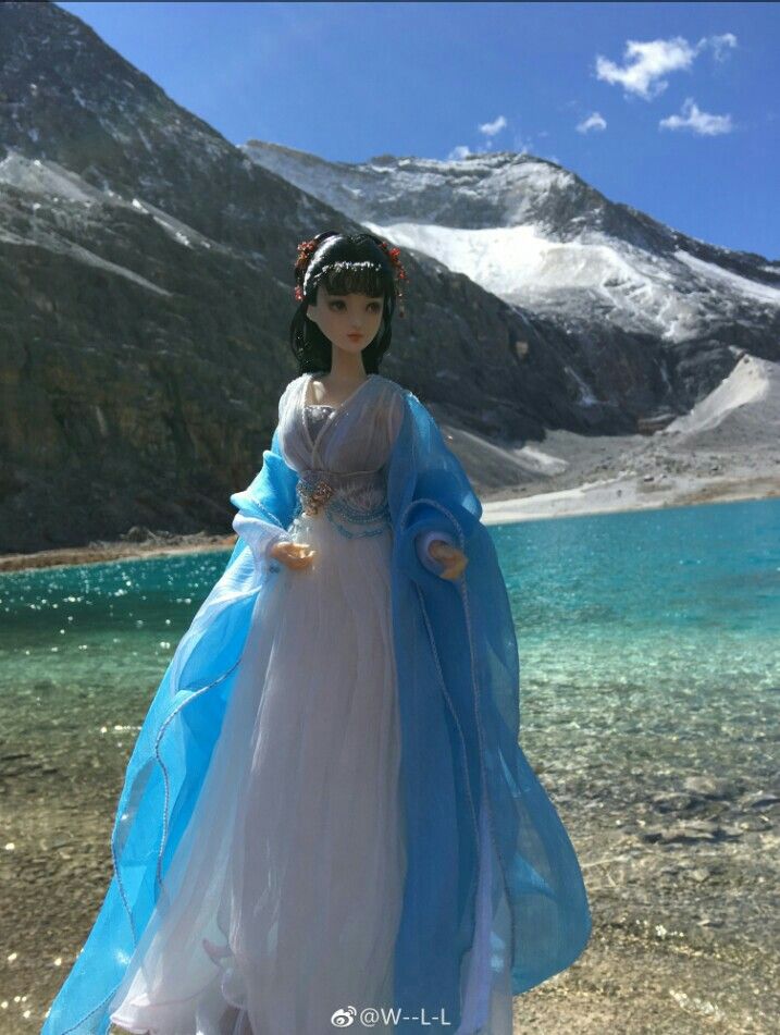 Winter and Autumn Fashion Trends for Little Girls in Traditional Hanfu Costumes Winter and Autumn Fashion Trends for Little Girls in Traditional Hanfu Costumes