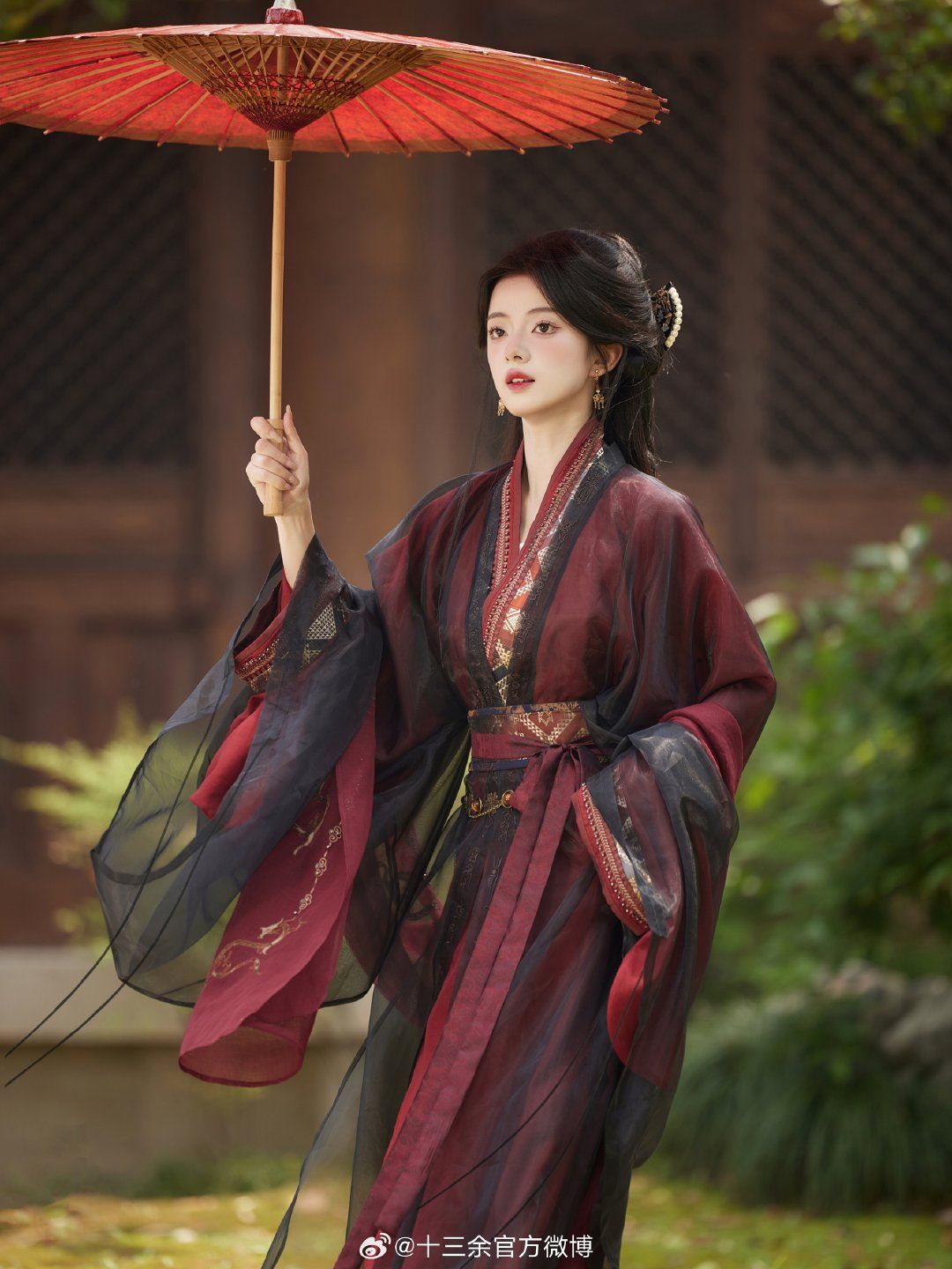 Original Set of Ming Dynasty Hanfu Clothing:A Journey Through Time Original Set of Ming Dynasty Hanfu Clothing:A Journey Through Time