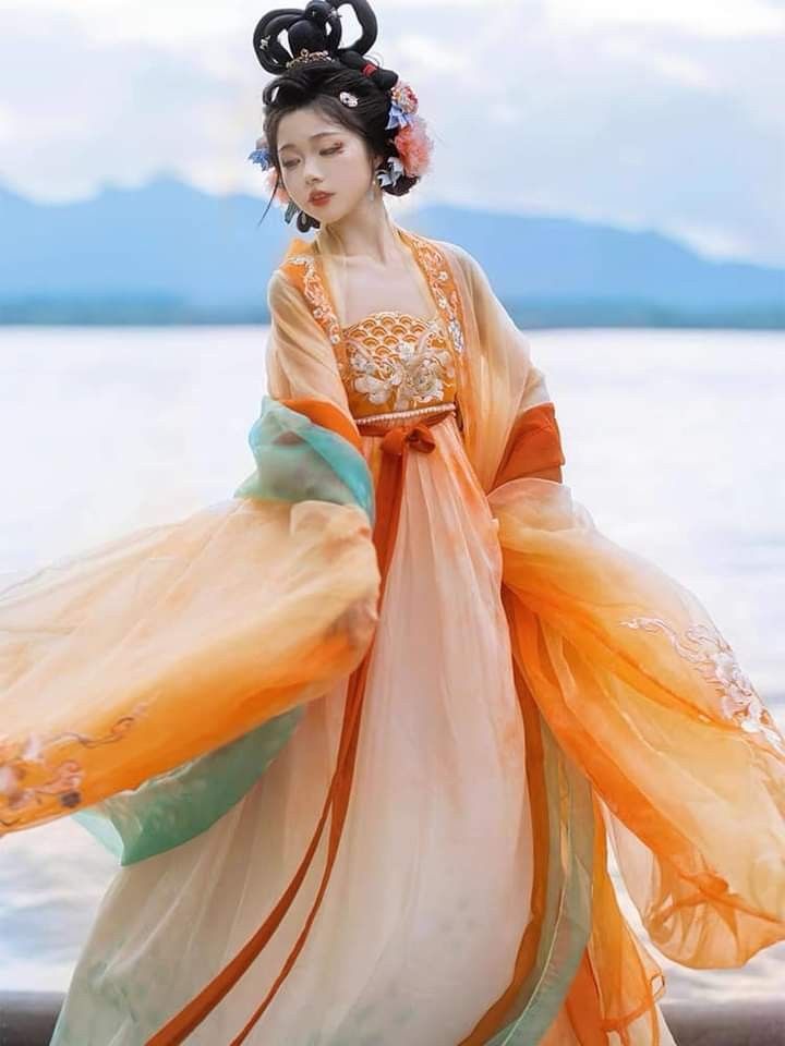 Cheering for the First Success in the College Entrance Examination:The Cheerful Cheongsam Sister Cheering for the First Success in the College Entrance Examination:The Cheerful Cheongsam Sister