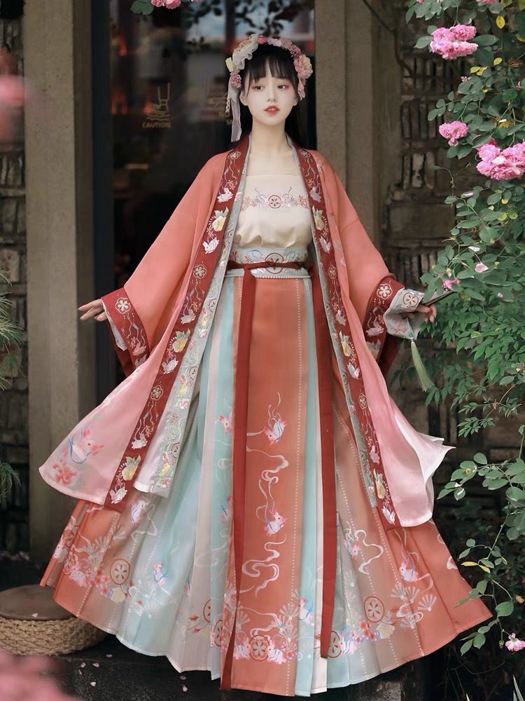 Ancient Hanfu Costumes for Summer:Lightweight Girls Hanfu Fashion in Traditional Chinese Style Ancient Hanfu Costumes for Summer:Lightweight Girls Hanfu Fashion in Traditional Chinese Style