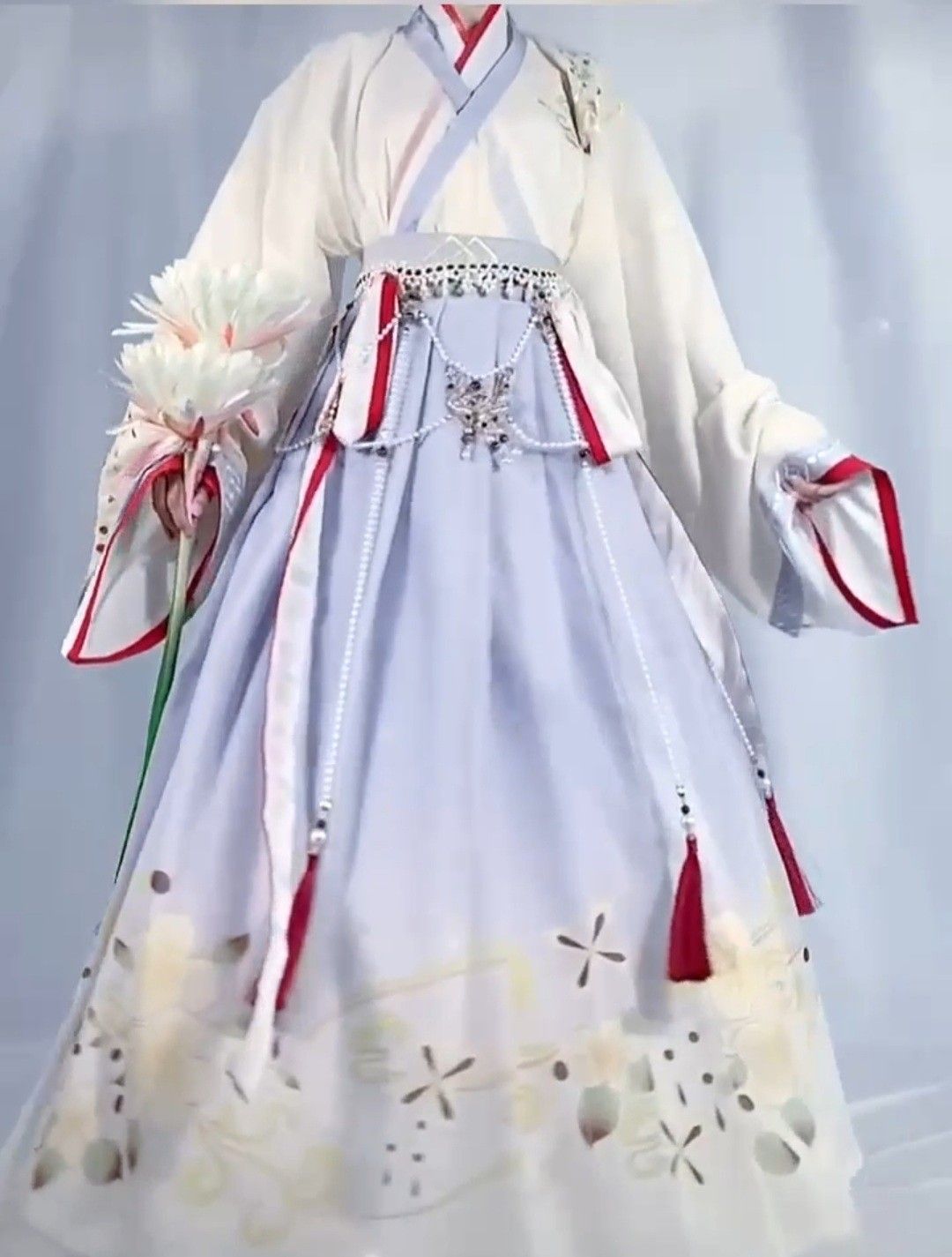 Petite Charm:Styling Qipao for a Curvier Winter Petite Charm:Styling Qipao for a Curvier Winter