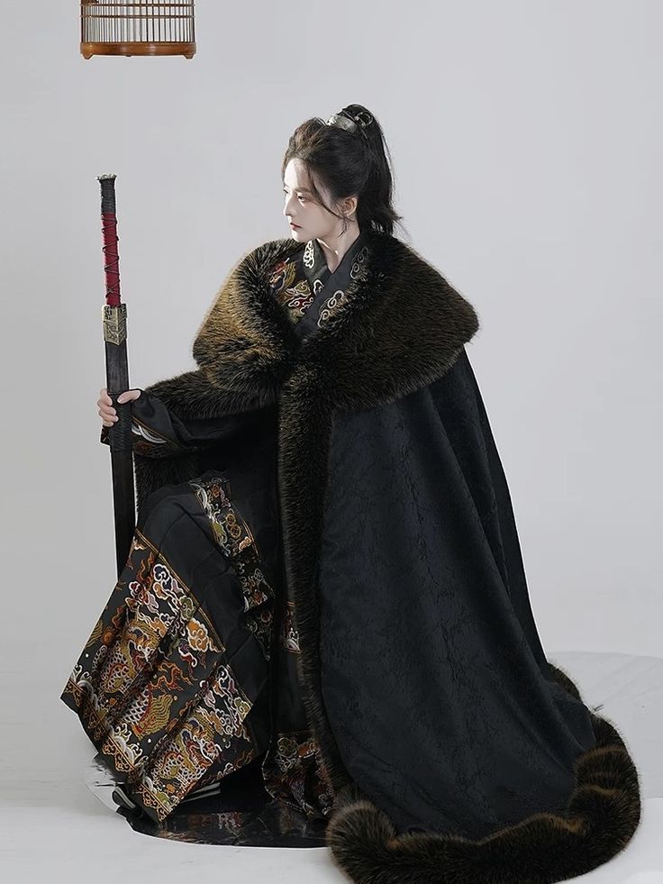 Authentic Original Hanfu Fashion:A Complete Guide to the Qixiong Style Authentic Original Hanfu Fashion:A Complete Guide to the Qixiong Style