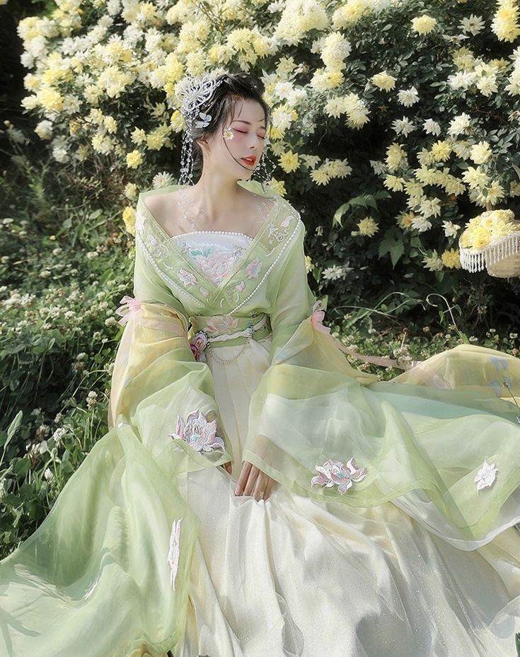 The Allure of Ankle-Length Cheongsam:A Journey into its Elegance and Tradition The Allure of Ankle-Length Cheongsam:A Journey into its Elegance and Tradition