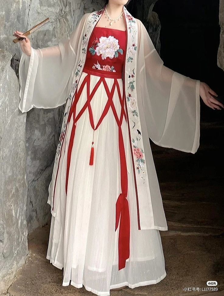 Neo-Chinese Ethnic Style Qipao for Girls:Embracing the Traditional Charm in Modern Fashion Neo-Chinese Ethnic Style Qipao for Girls:Embracing the Traditional Charm in Modern Fashion