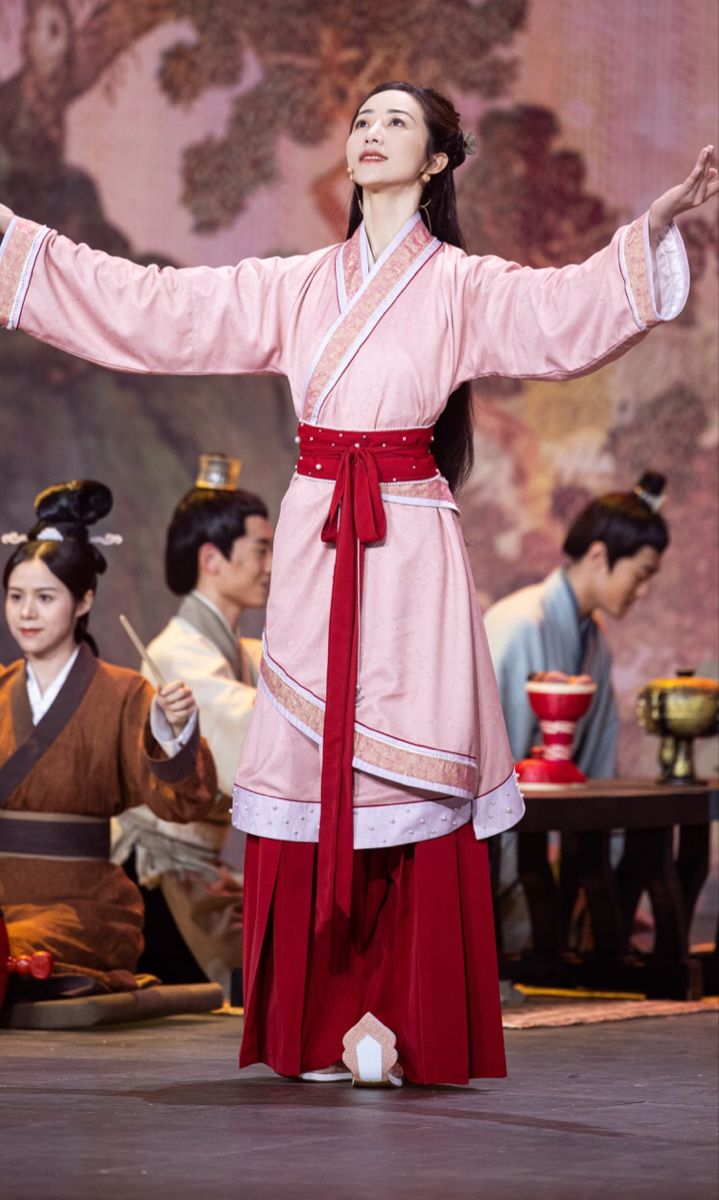 The Evolution of Qing Dynasty Hanfu Womens Flag Robes:A Cultural Journey The Evolution of Qing Dynasty Hanfu Womens Flag Robes:A Cultural Journey
