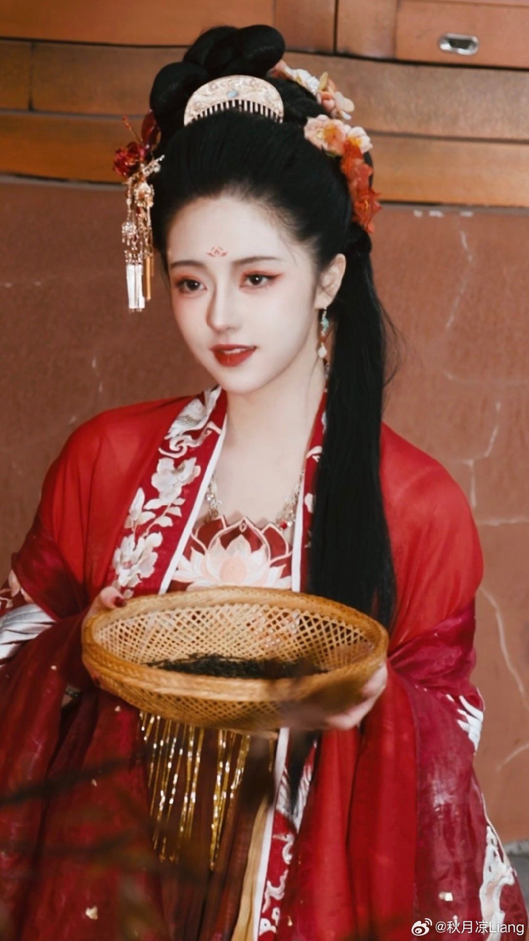 Childrens Red Cheongsam:A Summer Fashion Staple Childrens Red Cheongsam:A Summer Fashion Staple
