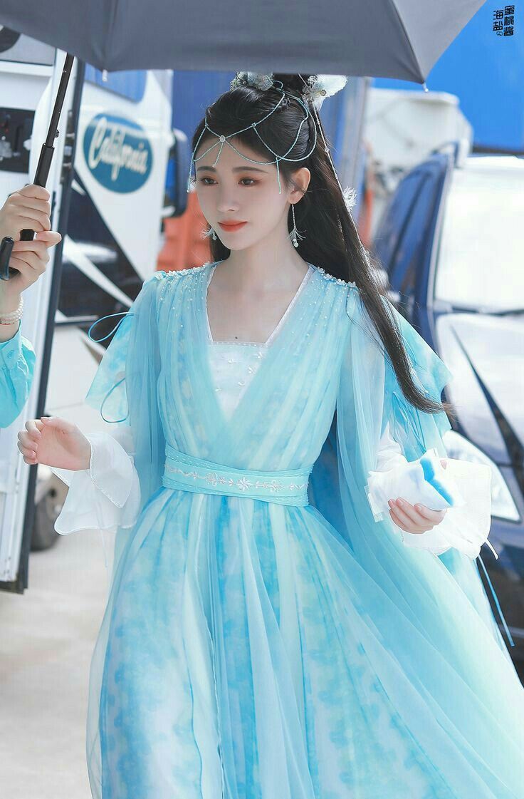 Vintage Chic in Cheongsam Overlays:Embracing the Retro Elegance Vintage Chic in Cheongsam Overlays:Embracing the Retro Elegance