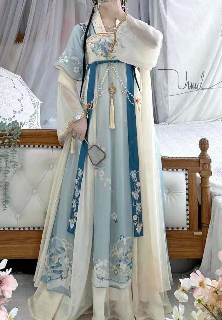 Elegance in Harmony:The Story of Jade Beauty Cheongsam Shop Elegance in Harmony:The Story of Jade Beauty Cheongsam Shop