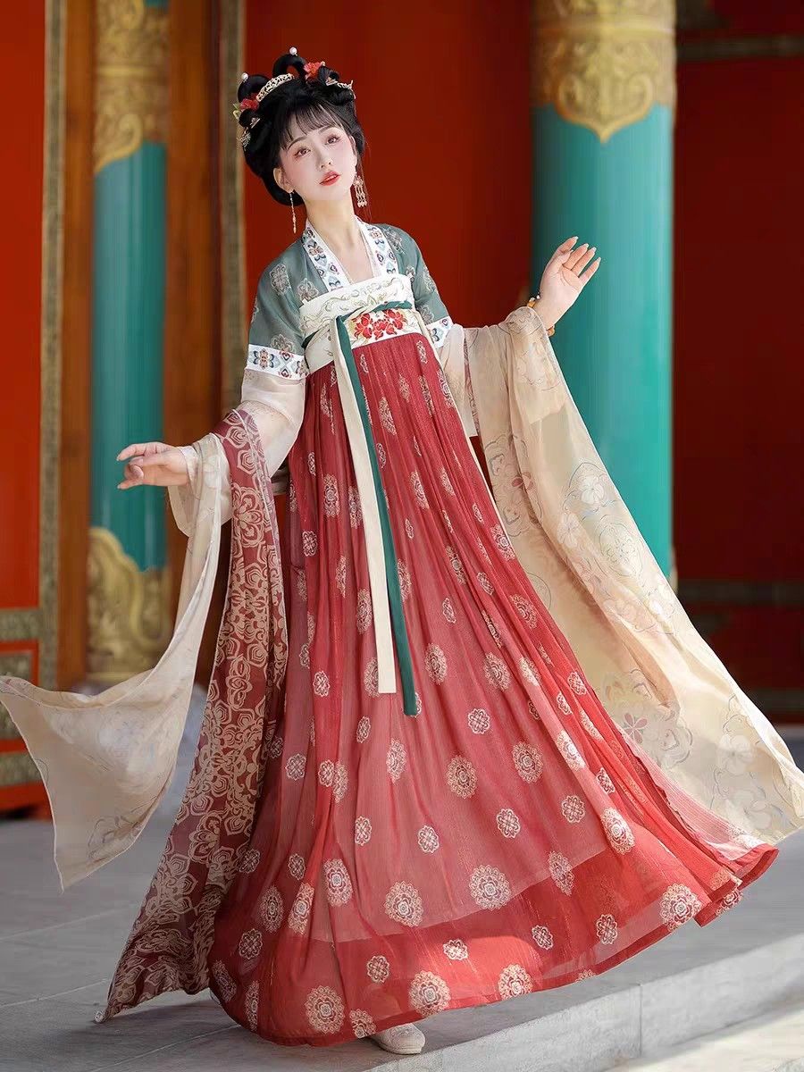 The Story of a Girl in a Spring-Autumn Pink Hanfu Costume