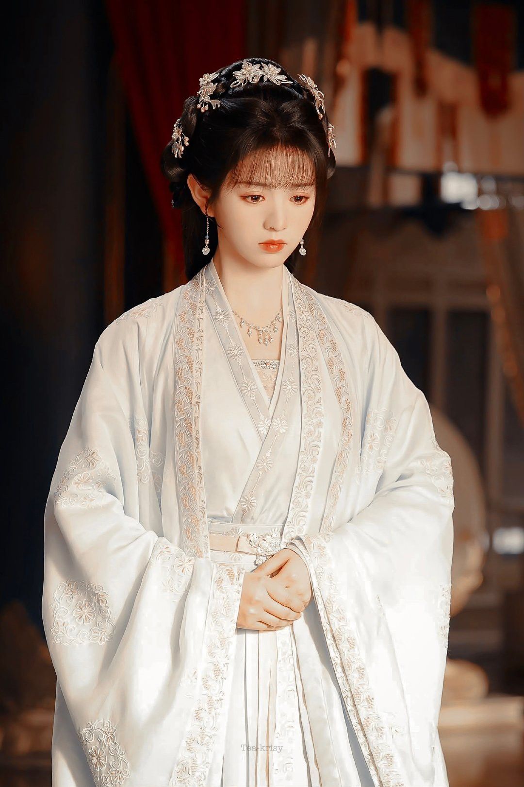 Little Hanfu Kindergarten:Introducing the Traditional Chinese Attire to Childrens Education Little Hanfu Kindergarten:Introducing the Traditional Chinese Attire to Childrens Education