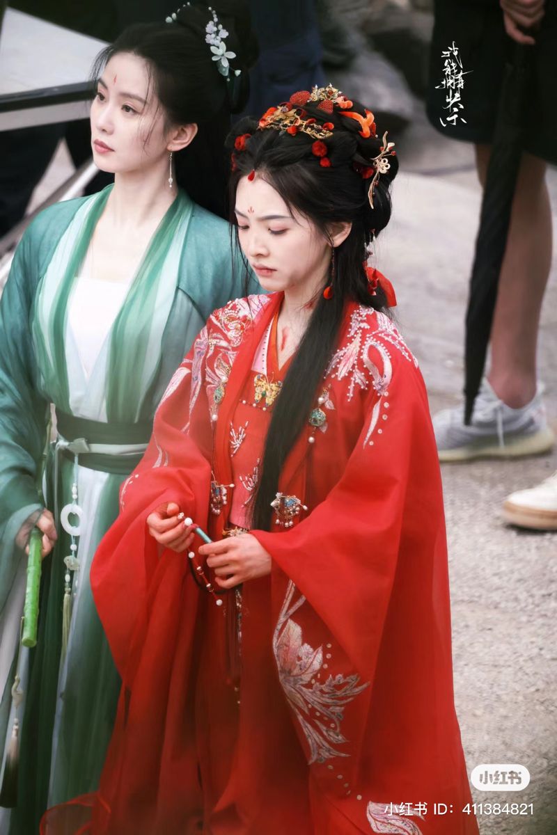 The Journey of a 300-Pound Fat Sister into the World of Hanfu Fashion The Journey of a 300-Pound Fat Sister into the World of Hanfu Fashion