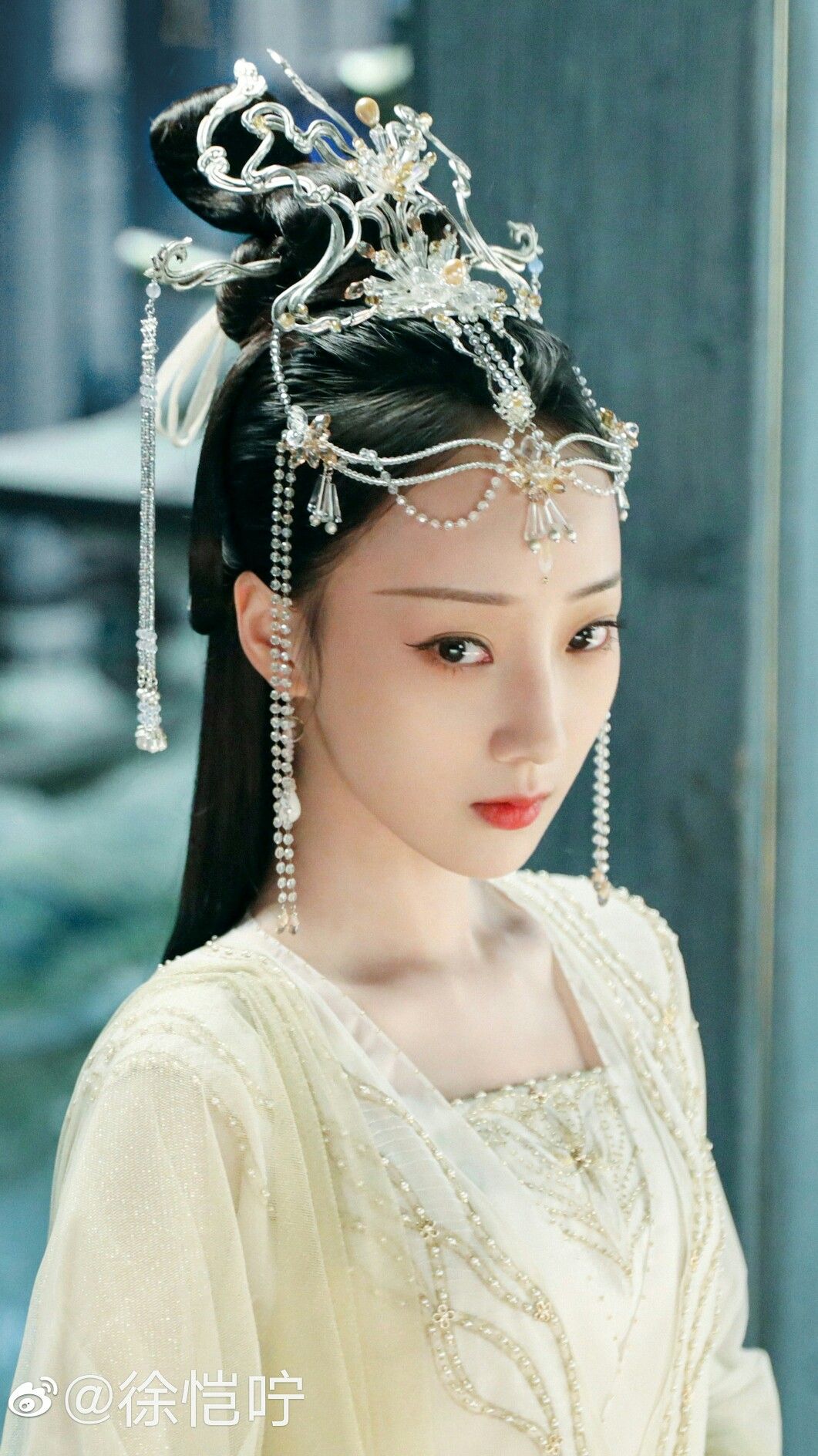 Winter Hanfu Costumes for Young Girls:A Guide to Traditional Chinese Attire Winter Hanfu Costumes for Young Girls:A Guide to Traditional Chinese Attire