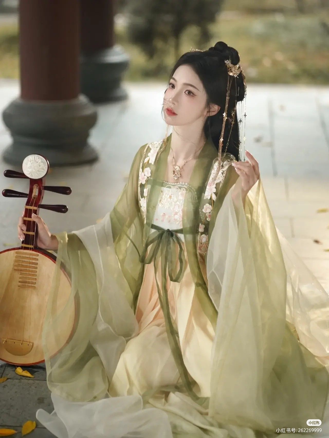 Embroidered Hanfu Skirt Set for Young Girls:A Blend of Tradition and Elegance Embroidered Hanfu Skirt Set for Young Girls:A Blend of Tradition and Elegance