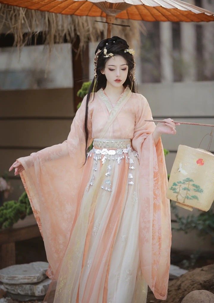 The Elegance of Black Cheongsam with Lacey纱衣 The Elegance of Black Cheongsam with Lacey纱衣