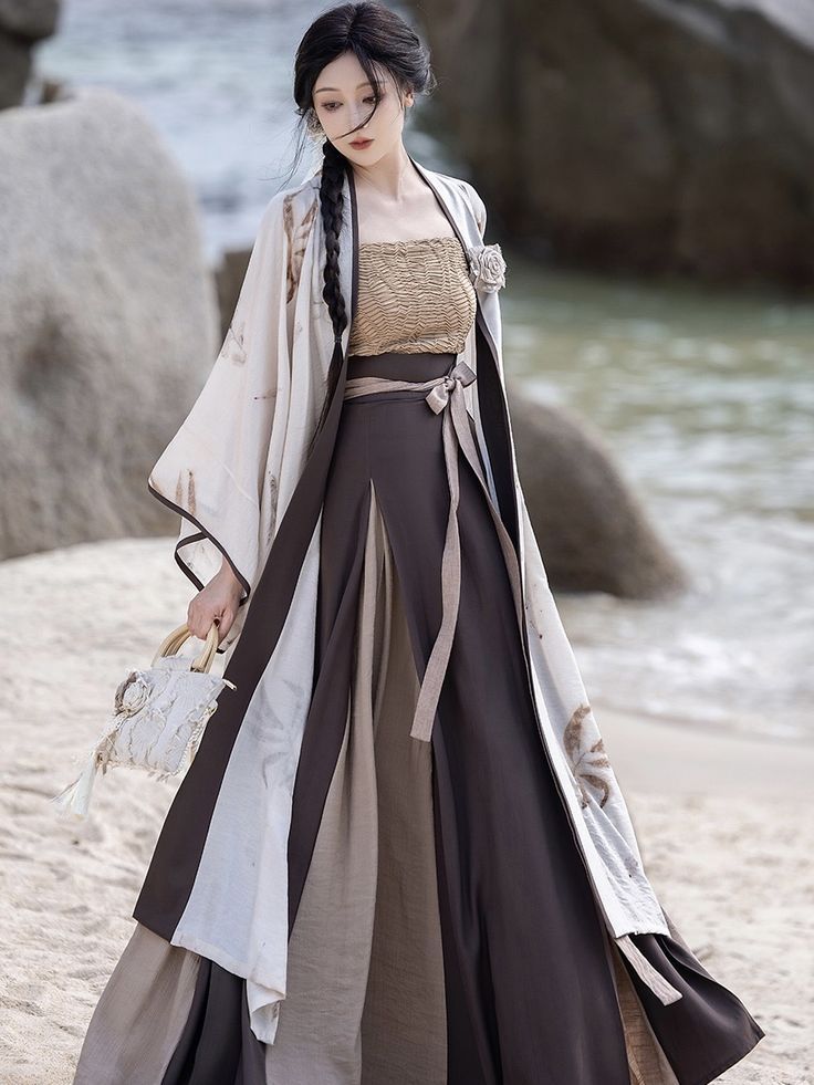 Traditional Tang-Style Chinese Summer Dress for Women:A Blend of Elegance and Heritage Traditional Tang-Style Chinese Summer Dress for Women:A Blend of Elegance and Heritage